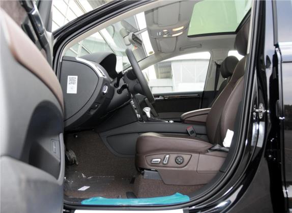 奥迪Q7 2015款 40 TFSI 典藏型 车厢座椅   前排空间