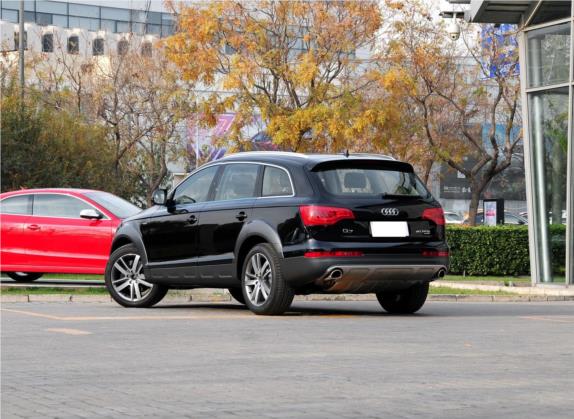奥迪Q7 2015款 40 TFSI 典藏型 外观   斜后