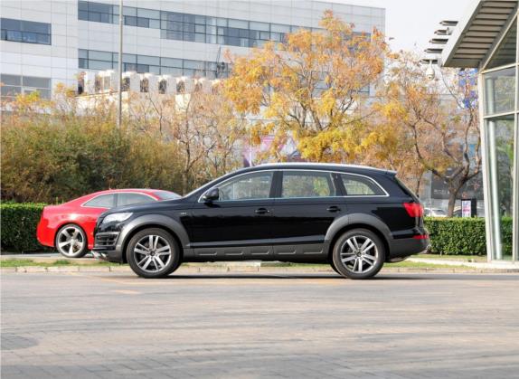 奥迪Q7 2015款 40 TFSI 典藏型 外观   正侧