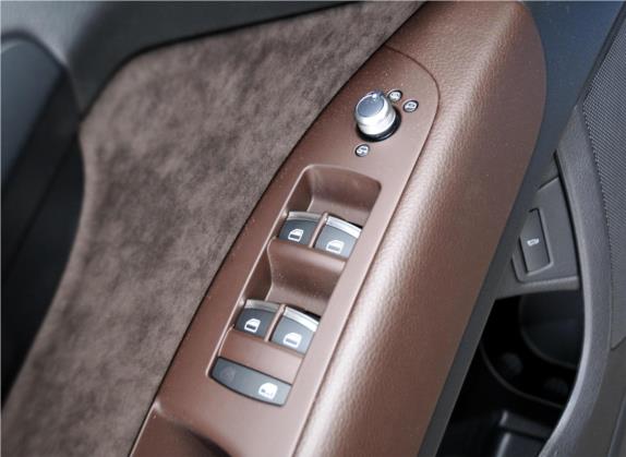 奥迪Q7 2015款 40 TFSI 典藏型 车厢座椅   门窗控制