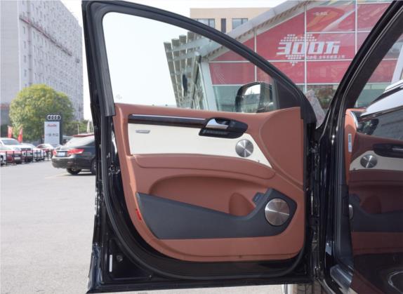 奥迪Q7 2015款 40 TFSI 尊藏型 车厢座椅   前门板