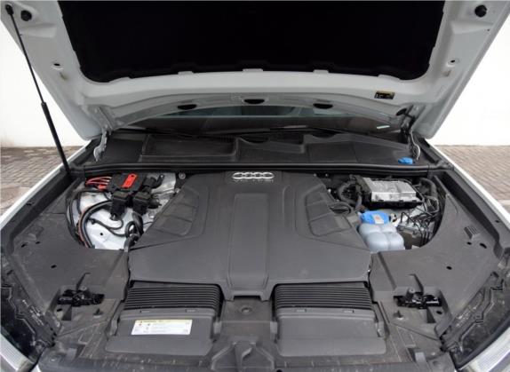 奥迪Q7 2016款 45 TFSI S line尊贵型 其他细节类   发动机舱