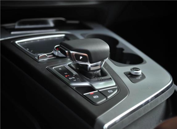 奥迪Q7 2016款 40 TFSI S line运动型 中控类   挡把