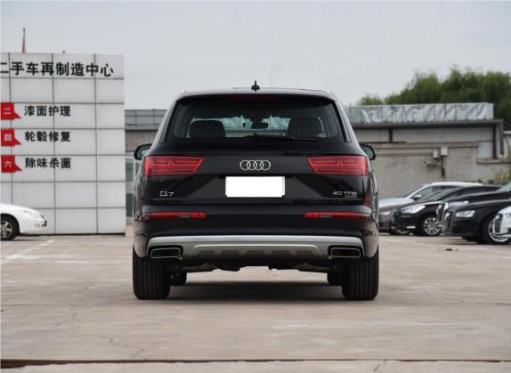 奥迪Q7 2018款 40 TFSI 舒适型 外观   正后