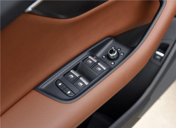 奥迪Q7 2018款 40 TFSI 舒适型 车厢座椅   门窗控制