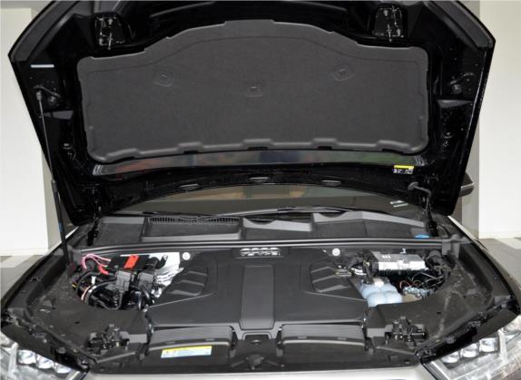 奥迪Q7 2018款 45 TFSI 尊贵型 其他细节类   发动机舱