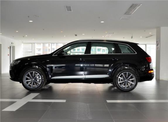 奥迪Q7 2018款 45 TFSI 尊贵型 外观   正侧