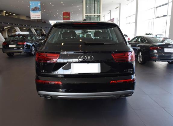 奥迪Q7 2019款 45 TFSI 舒适型 外观   正后