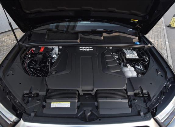 奥迪Q7 2019款 45 TFSI S line运动型 其他细节类   发动机舱