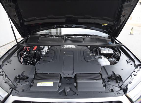 奥迪Q7 2019款 55 TFSI S line运动型 其他细节类   发动机舱