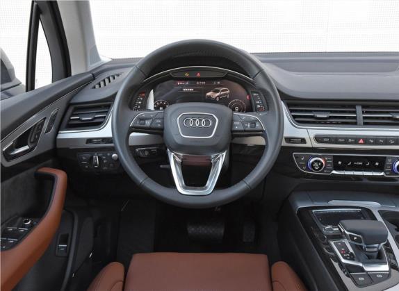 奥迪Q7 2019款 55 TFSI 尊贵型 中控类   驾驶位