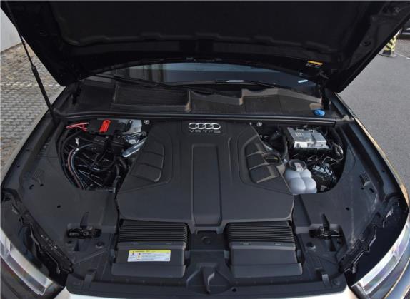 奥迪Q7 2019款 55 TFSI 尊贵型 其他细节类   发动机舱