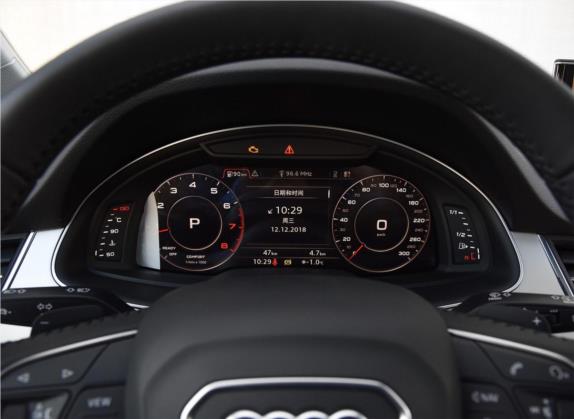 奥迪Q7 2019款 55 TFSI 尊贵型 中控类   仪表盘