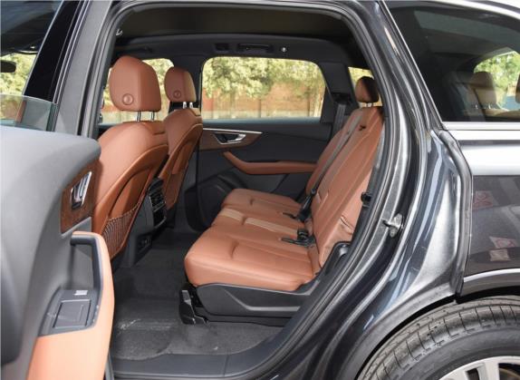 奥迪Q7 2020款 45 TFSI quattro 致享专享版 车厢座椅   后排空间