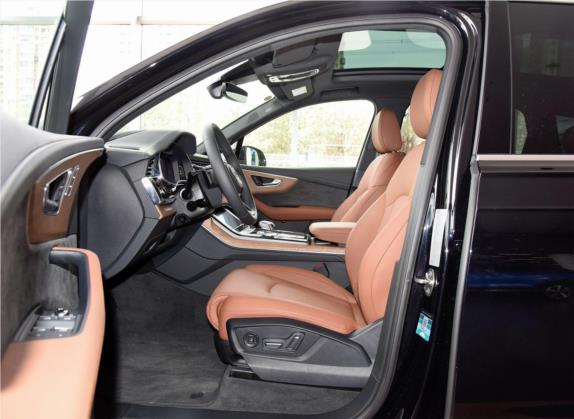 奥迪Q7 2020款 55 TFSI quattro 至尊专享版 车厢座椅   前排空间