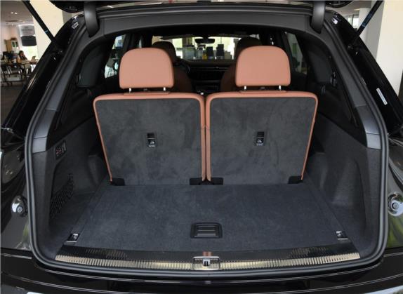 奥迪Q7 2020款 45 TFSI quattro S line运动限量版 车厢座椅   后备厢