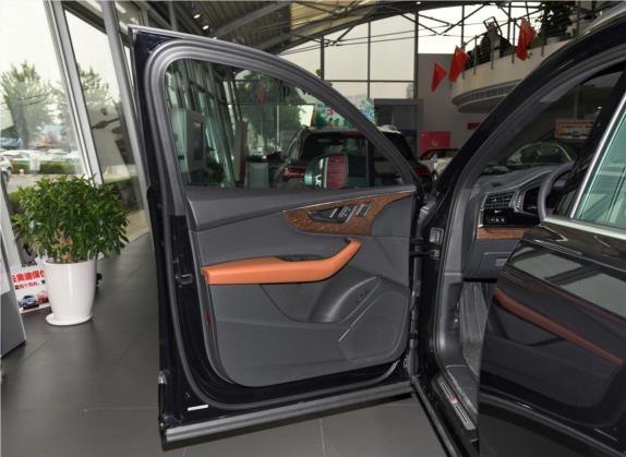 奥迪Q7 2020款 55 TFSI quattro S line运动型 车厢座椅   前门板