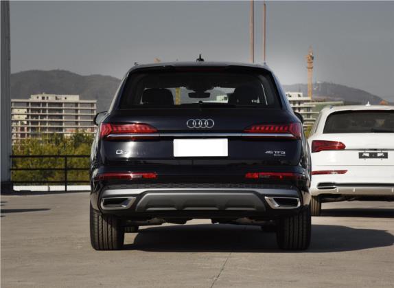 奥迪Q7 2021款 45 TFSI quattro S line运动型 外观   正后