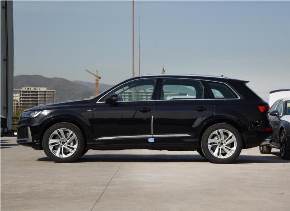 奥迪Q7 2021款 45 TFSI quattro S line运动型 外观   正侧