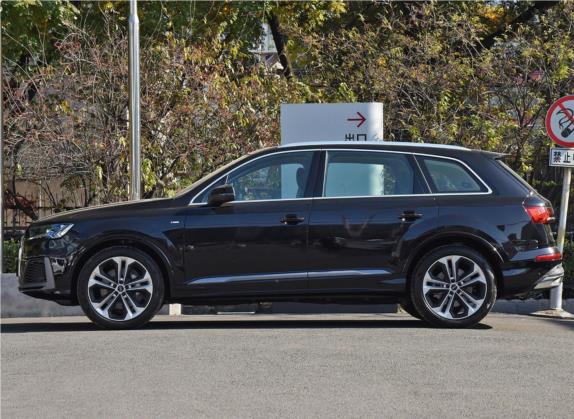 奥迪Q7 2021款 55 TFSI quattro S line尊贵型 外观   正侧