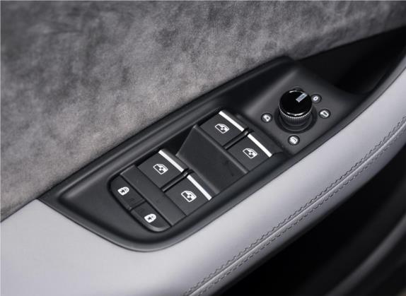 奥迪Q8 2019款 55 TFSI 尊享动感型 车厢座椅   门窗控制