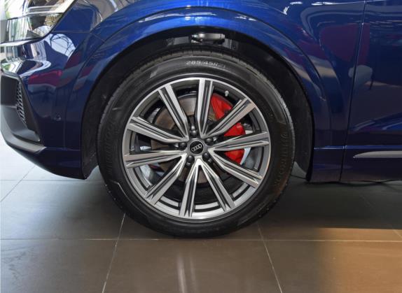 奥迪Q8 2021款 45 TFSI 臻选动感型 其他细节类   前轮