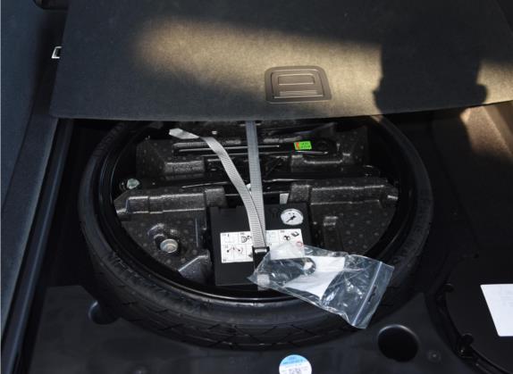 奥迪Q8 2021款 45 TFSI 臻选动感型 其他细节类   备胎