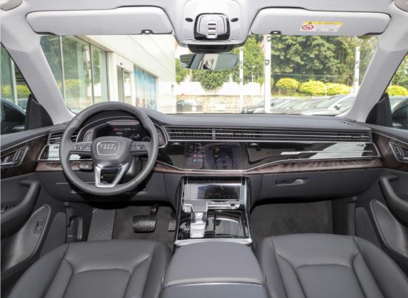奥迪Q8 2022款 45 TFSI 豪华动感型 中控类   中控全图
