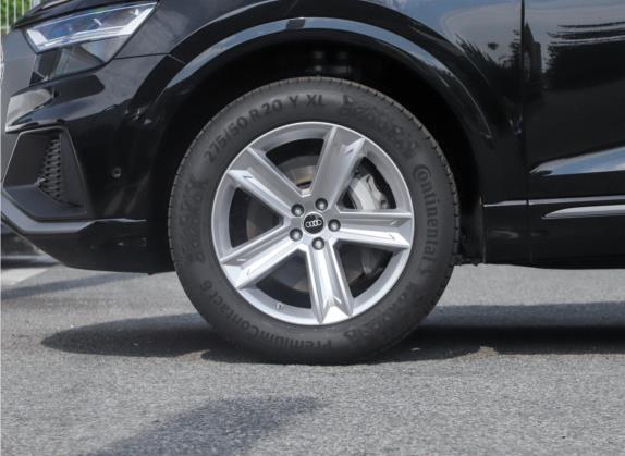 奥迪Q8 2022款 45 TFSI 豪华动感型 其他细节类   前轮