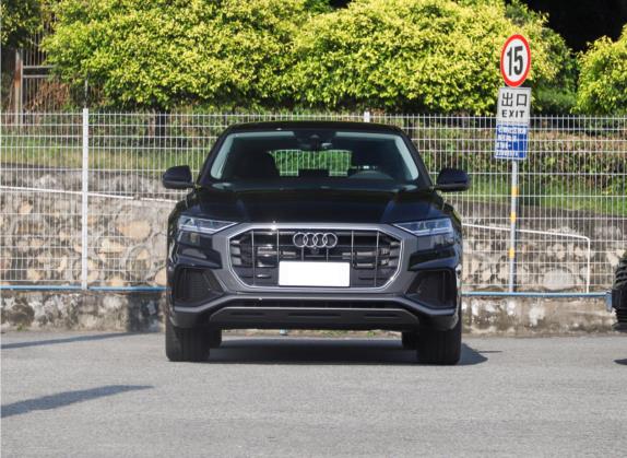 奥迪Q8 2022款 45 TFSI 豪华动感型 外观   正前
