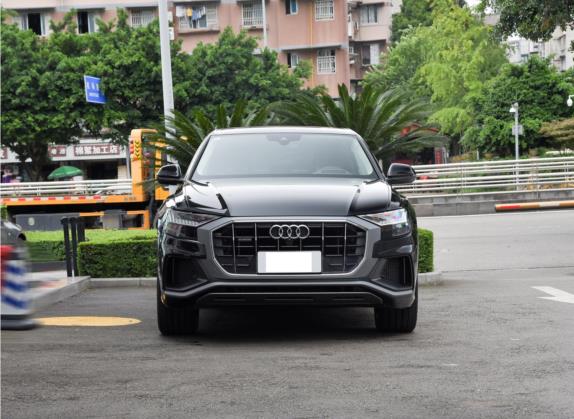 奥迪Q8 2022款 55 TFSI 豪华动感型 外观   正前
