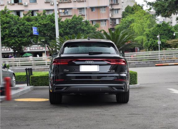 奥迪Q8 2022款 55 TFSI 豪华动感型 外观   正后
