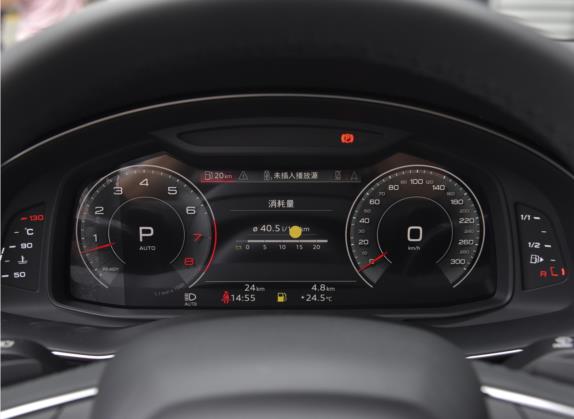 奥迪Q8 2022款 55 TFSI 豪华动感型 中控类   仪表盘