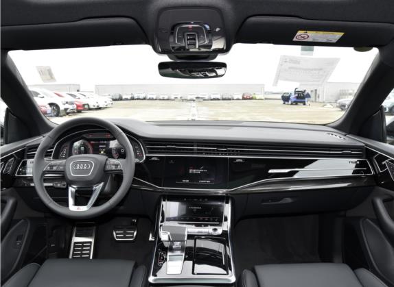 奥迪Q8 2022款 55 TFSI 臻选动感型 中控类   中控全图