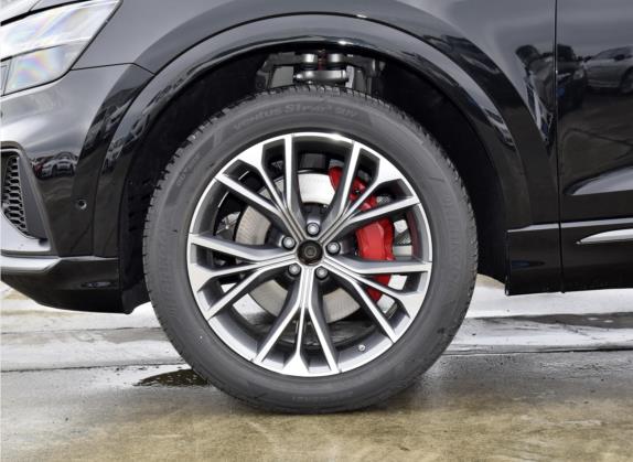 奥迪Q8 2022款 55 TFSI 臻选动感型 其他细节类   前轮