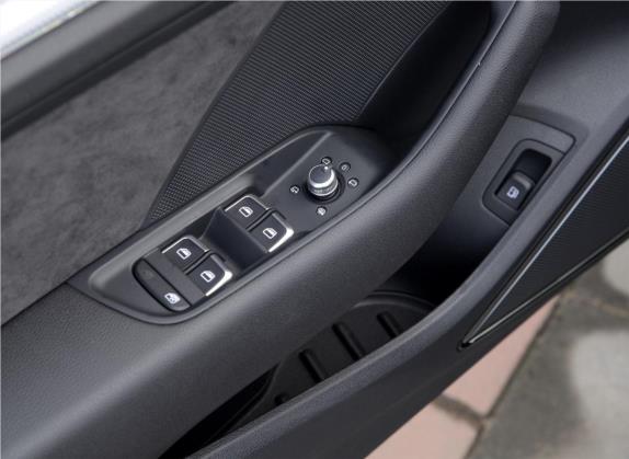 奥迪A3新能源(进口) 2015款 Sportback e-tron 运动型 车厢座椅   门窗控制