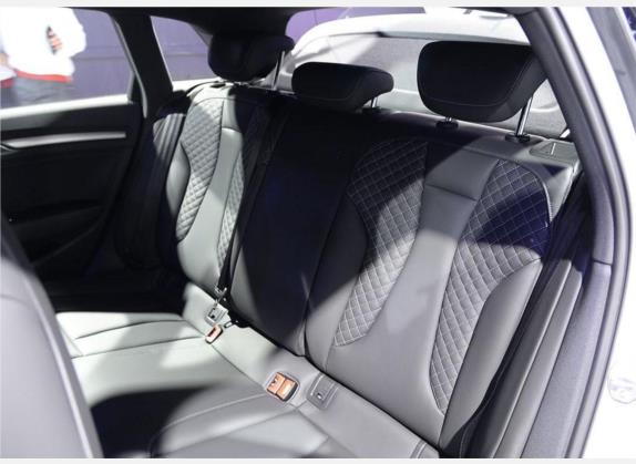 奥迪A3新能源(进口) 2017款 Sportback e-tron 舒适型 车厢座椅   后排空间