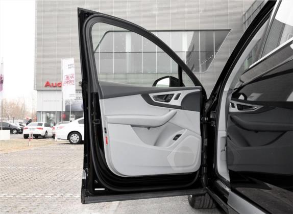 奥迪Q7新能源 2017款 45 e-tron 车厢座椅   前门板