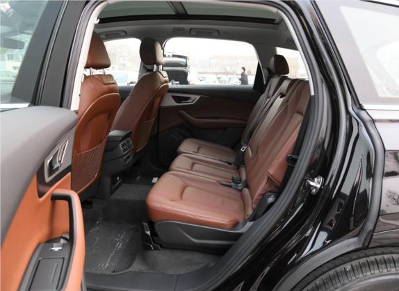 奥迪Q7新能源 2019款 55 e-tron 车厢座椅   后排空间