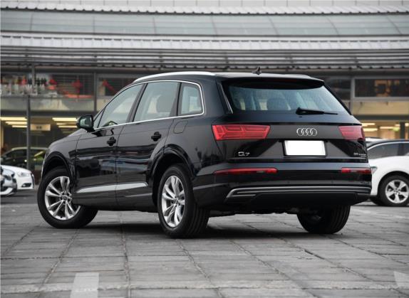 奥迪Q7新能源 2019款 55 e-tron 外观   斜后