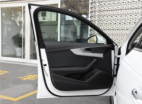奥迪A4(进口) 2019款 45 TFSI allroad quattro 时尚型 车厢座椅   前门板