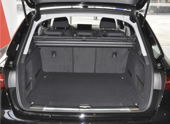 奥迪A4(进口) 2021款 Avant 先锋派 40 TFSI 时尚致雅型 车厢座椅   后备厢