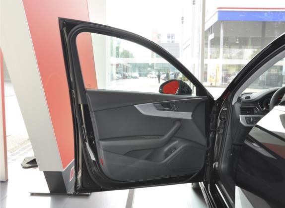 奥迪A4(进口) 2021款 Avant 先锋派 40 TFSI 时尚致雅型 车厢座椅   前门板