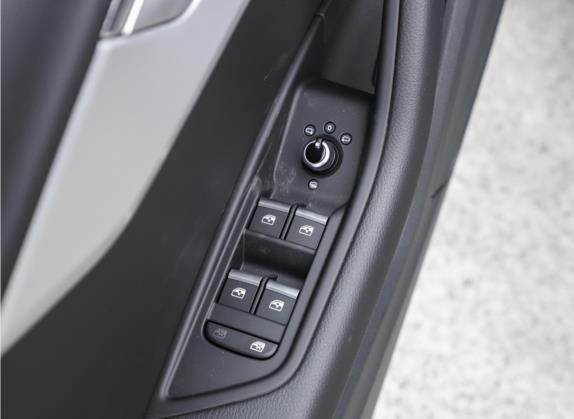 奥迪A4(进口) 2021款 Avant 先锋派 40 TFSI 时尚动感型 车厢座椅   门窗控制