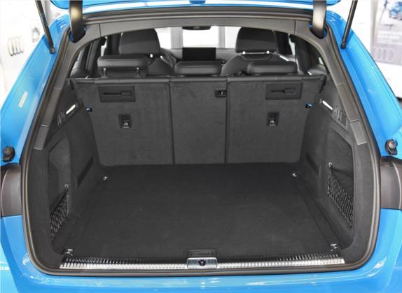 奥迪A4(进口) 2021款 Avant 先锋派 40 TFSI 豪华动感型 车厢座椅   后备厢