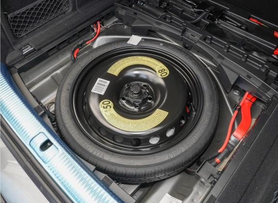 奥迪A4(进口) 2021款 Avant 40 TFSI 先锋派星辰版 其他细节类   备胎
