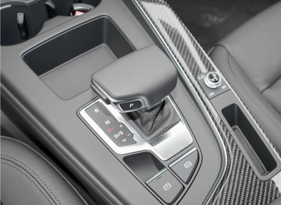 奥迪A4(进口) 2021款 Avant 40 TFSI 先锋派星辰版 中控类   挡把