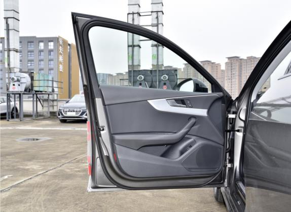 奥迪A4(进口) 2022款 Avant 40 TFSI 时尚动感型 车厢座椅   前门板
