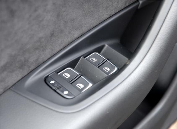 奥迪A6(进口) 2015款 3.0T allroad quattro 车厢座椅   门窗控制