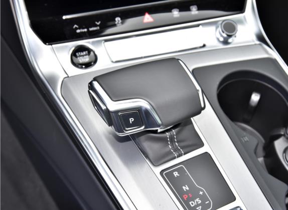奥迪A6(进口) 2021款 Avant 先锋派 45 TFSI 星辰版 中控类   挡把